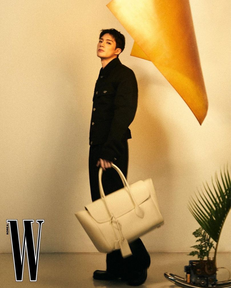 JENO – W Digital Cover | 2024 MAY&nbsp;ISSUE