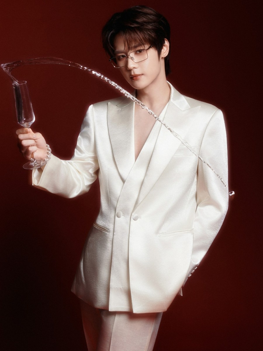 [CONTENT] Kun : Feel Love and&nbsp;Talk