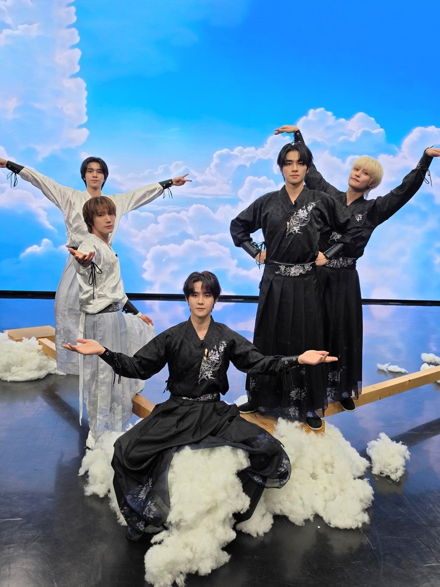 [CONTENT] WayV : Vision&nbsp;Wings